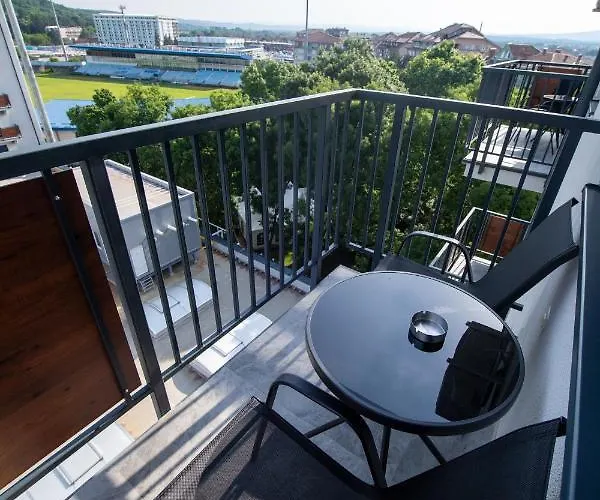 Petkovic Studio32 * 야고디나